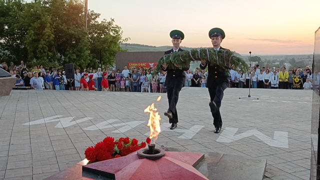 В день 83-летия начала Великой Отечественной войны кувандычане зажгли  свечи памяти